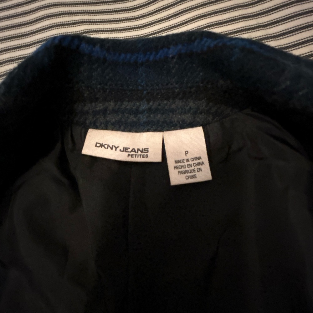 Women’s wool jacket - Picture 8 of 10